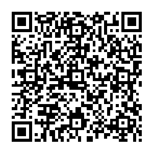 珍妮现在其实已经跨越了商业道德的界限――她是不该对迪士尼的人透露环球的项目进展的二维码生成