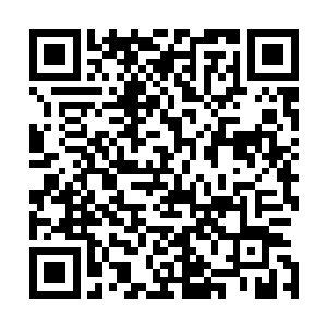 甚至原来的中药材交易摊区不得不搬出去单独占据了一条街二维码生成