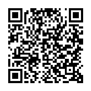 甚至现在他车上的北斗+GPS导航设备都没法定位这辆车究竟在哪二维码生成