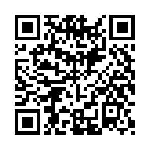 生得模样便老实憨厚的胡大叔站在那二维码生成