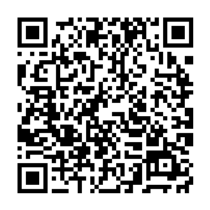 用一种古怪的眼神看着楚旬和俏脸已经红得几乎快滴下血的安琪儿二维码生成