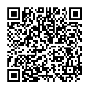 看着他的动作就可以感受到他身体的每一块骨头都在咯吱咯吱作响二维码生成