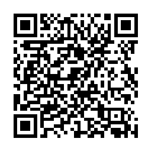 瞿卫国突然想起进门时看到贴在冯家门梁上的一张破旧符箓二维码生成