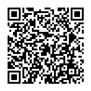 知道张铁昨天在战馆里硬气表现的科林上尉对张铁的印象好了很多二维码生成