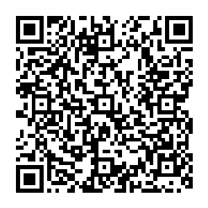 科林上尉看手表的动作让张铁怀疑这个家伙纯粹是想炫耀一下他手上那块价值不菲的手表二维码生成