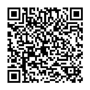 秦宇可不认为以莫咏欣的身份还会在电话里把一位副局长称呼为局长二维码生成