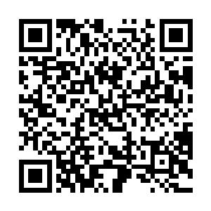 秦宇接过莫咏星通过姚国良办公室传真机接受到的文件二维码生成