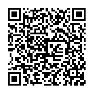 秦方便知道自己想要把这把流影剑提升为十大神兵那个级别的神器二维码生成