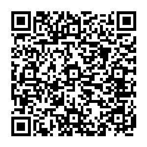 秦洛最看不顺眼的就是他的鼻子他的眼睛他的嘴巴他的眉毛他笑起来脸上出现的酒窝――二维码生成