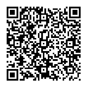 第三天广州城内渐渐传出风声时他们已经带着人把战船的外表改装了一下变成了商船二维码生成