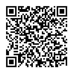 第二天便趁着周昌全召集几位副书记议事的时间悄悄地来到了侯卫东办公室二维码生成