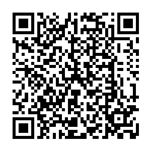 第二天早上江帆和黄富准备去学院体育老师办公室去问大学生运动会报名的事二维码生成