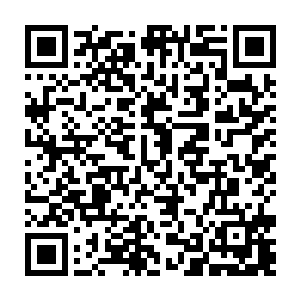 紧接只见一架架巨型弓弩车在一干御林军将士的推动之下飞快地冲了出来二维码生成