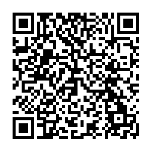 紧接着又放上了那些机械圣衣的分解和组合的动画――那简直酷到了极点二维码生成