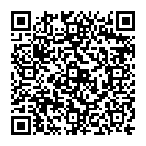 结果没有想到让酒吧里零零星星的客人很是激动了一把――此时才不过是上午九点半而已二维码生成