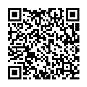 绝对有人不会介意用他的刀子在阁下的身上留下几个窟窿的……二维码生成