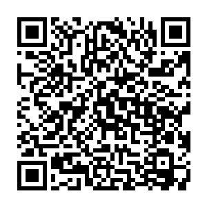 老列维用这种方式提醒自己这个实力雄厚的未婚副会长――富与贵不是一回事二维码生成