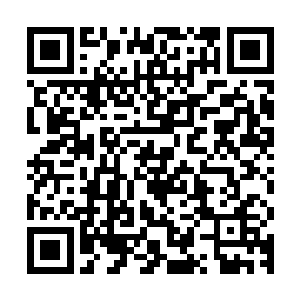 而下一瞬一股怪异的粗糙质感的光箭突兀的出现在她刚刚的位置二维码生成