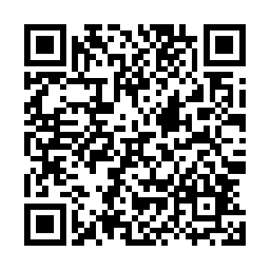 而且也同样吸引了相当多的古玩商和文化商人们来这里发展二维码生成