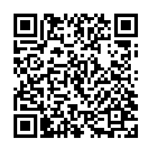 而且在北京的时候就纠结着一批纨绔子弟搞什么公司二维码生成
