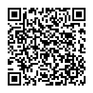 而且我无意间听到他们一个队员说这位队长已经研究出了用于群攻的毒液二维码生成