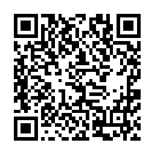而他也完全可能为了诬告我们的格达而做出任何事情来……二维码生成