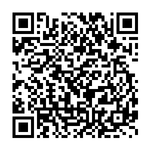 而其它国家的订单还如雪片般的飞来――秦洛已经和苏子他们商量过二维码生成