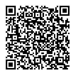 而在莫崎和血幽紫的注意力被吸引了大半到流墨墨和雪如楼那似乎发生了什么的身上的时候二维码生成