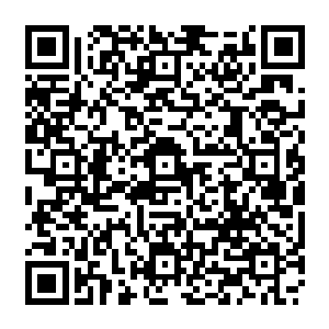 而就在原战假借战斗疲累躲在大棚屋里让他的祭司大人给他做全方位的按摩和针灸时二维码生成
