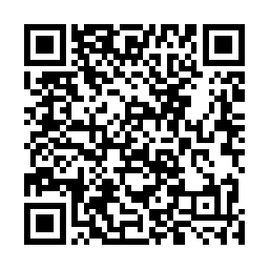 而屎星队长和毒侠……他们双双来到了觉哥和本部的旁边二维码生成