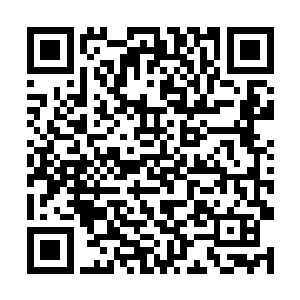 而是留下了李氏集团在加州某个办事部门的电话号码二维码生成