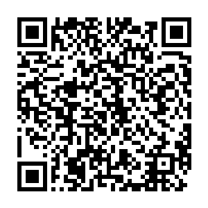 而杨戬则自始至终都只是利用他严密的防守承受着一拨又一拨冲击二维码生成