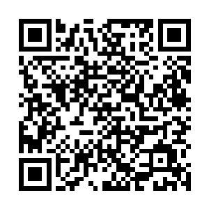 而王友山测在办公室里发酒疯和苏万声在办公室里出酒二维码生成