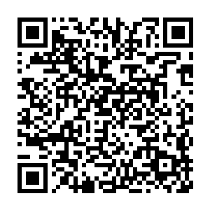 而第一排除了地委政法委书记周培军面无表情的坐在靠边第二的位置上二维码生成