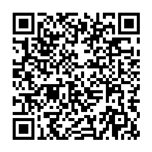 而轮胎则飞快的将凤凰留下的那些特殊的子弹一粒一粒的装进左轮枪里二维码生成