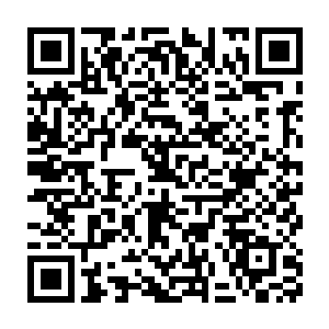 而这个根本就不算是条件的要求居然送出去了一块价值连城的六福临门二维码生成