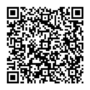 而风清扬 此时他道安慰了下來 只不过鼻息依旧粗重罢了 他面色安详 沒了之前的狰狞二维码生成