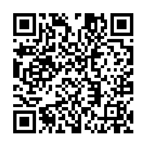 肢体残缺的超级巨人和作为配件的巨舰已经走到了一切二维码生成