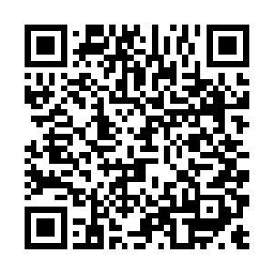 自己也确实是在瞬间感觉到了巨大的压力挤压了过来二维码生成