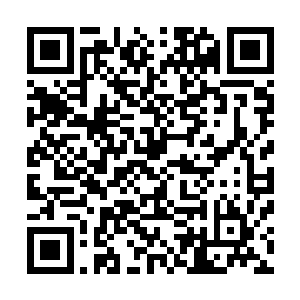 至于你说得许巍许大人会牵连你爹的事儿……你不必再担心二维码生成