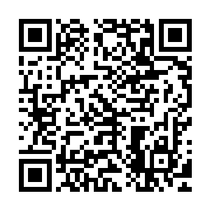 至于家境嘛――既然秦医生说他能够带一吨黄金去咱们家提亲二维码生成