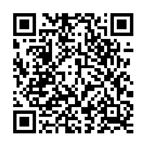 苏澈便注意到黑暗中有十分模糊且压抑的声音透过墙壁传了过来二维码生成