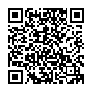 菲利普斯显然也是眼中一亮显然对于令狐翔宇的攻击感到惊讶二维码生成