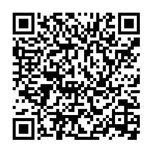 萧某人自然不会将你们和那些家伙视若一谈…………你们既然投效二维码生成