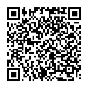 蕴含着强大力量的半月型刀芒竟然仿佛是受到了某种强大力量的吸引一样二维码生成