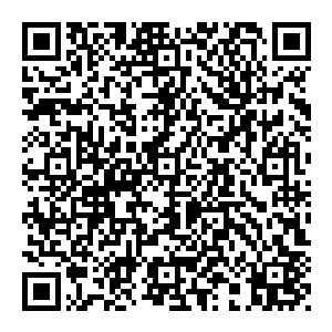 虽然他当混混沒少干过勾搭不谙世事的小妹妹去开房的事情　但是那些跟眼前这屋子里的人比起來　差得远了　单单气质就沒的比二维码生成