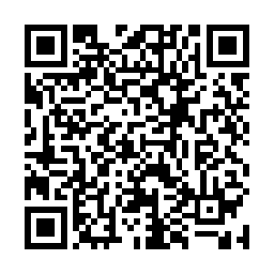 虽然去城里的时候也看到过许多姑娘们穿着的漂亮衣服二维码生成