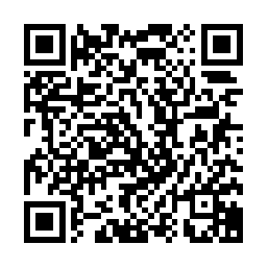 虽然还在开会不过他却没有任何犹豫的就接通了宋海城的电话二维码生成