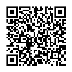 虽说体内的蛇毒已经被唐小艺用以毒攻毒的办法压制了下去二维码生成