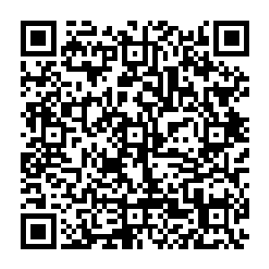 虽说这样那样的不满不过眼前的这位小师叔在出钱方面真的让俩人讲不出什么话来二维码生成